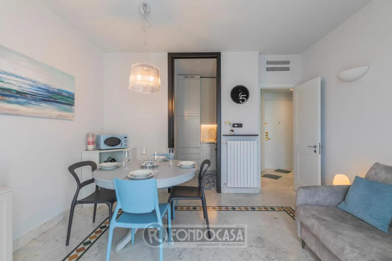 Apartman Appartamento Nuovo Con Posto Auto A 50 Mt Dal Mare Alassio